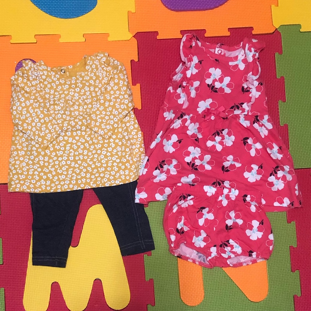 Carter’s bundle of 2 baby girl outfits